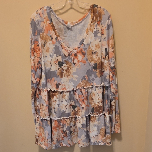 Floral V-Neck Ruffle Women's Top - Picture 2 of 5